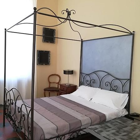 Dimora Castello Dei Conti Bed & Breakfast Trinità Exterior foto